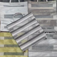 کیسه نان وسبزی