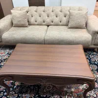 مبل تک‌ و جلو مبلی