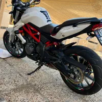 بنلی|موتورسیکلت|شیراز, میرزاکوچک خان|دیوار