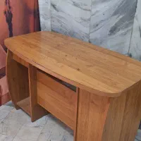 میزکامپیوتر و تحریر کاملا سالم و تمیز