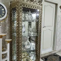 ویترین درحدنو برنجی وآلمیون|بوفه، ویترین، کنسول|تهران, هاشم‌آباد|دیوار