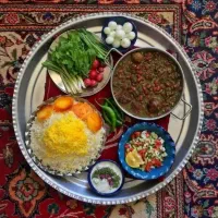نیروی خانوم جهت آشپزی و امور منزل