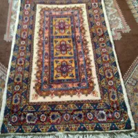 فروش یک قالیچه دست باف
