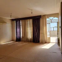 طبقه دوم منزل ویلایی انتهای خیابان نشاط