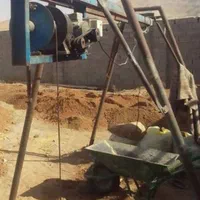 چاه کنی ولایه روبی بتن ریزی داخل چاه قالب بندی