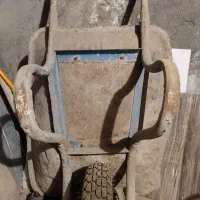 فرغون با سطل و تشک و صفحه برش سنگ|ابزارآلات|ماکو, |دیوار