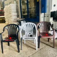 صندلی پلاستیکی  باغی کافه طرح باب