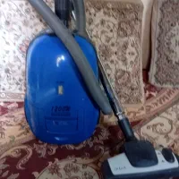 جاروبرقی در حد نو سالم است همه چیزو سالم
