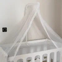 تخت نوزادی کنار مادر درحد نو