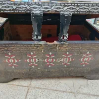 صندوق بزرگ قدیمی محکم فلزی