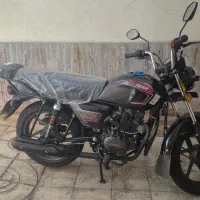 موتورسیکلت کی وی ۱۵۰ آخر ۱۴۰۳ در حد صفر ۸۰۰ کارکرد