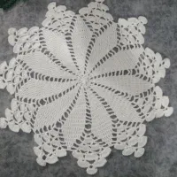 رومیزی دست بافت