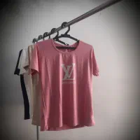 عیدانه|لباس|قم, وادی السلام|دیوار