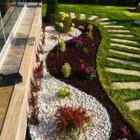 مجری کلیه امورباغبانی وفضای سبز