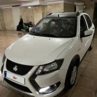 کوییک R رنگ سفید مشکی