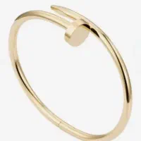 دستبند طرح میخی  محکم