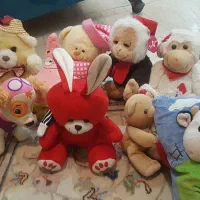 تعداد ۹  عدد  عروسک  خارجی   نو