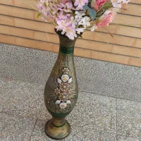 گل مصنوعی با گلدان سفالی