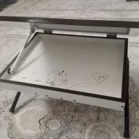 میز مطالعه نشسته با باکس