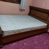 تخت خواب دو نفره چوبی