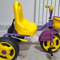 با سه چرخه جی تویز کودکتو شاد کن