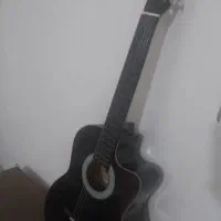 گیتار آموزشی
