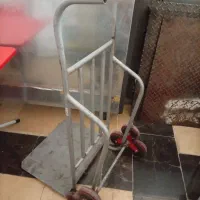 چرخ دستی گاوصندوق بر