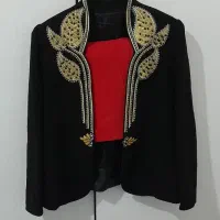 کت. دامن پیرهن|لباس|پلدختر, |دیوار