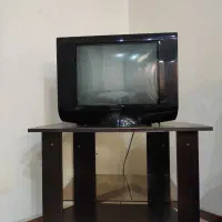 تلویزیون ۲۱ اینچ سامسونگ با میز