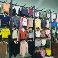 فروشنده خانم تک شیفت عصر