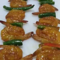 اشپزی تخته کاری کبابی.اماده همکاری هستم.