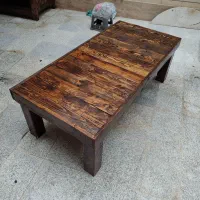 تخت یا میز چوبی ستنی