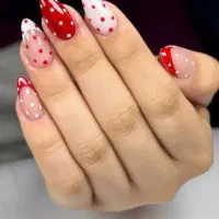 کاشت‌ناخن‌ومژه