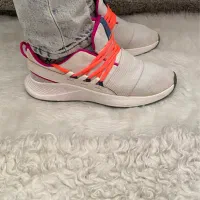 کفش اورجینال آندرارمور زنانه و مردانه بروکس ساکنی