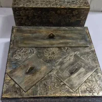 جا شکلاتی و دستمال کاغذی