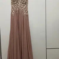 لباس مجلسی|لباس|قائن, |دیوار