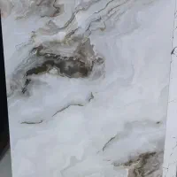 نیازمند کاشیکاری و گچکاری