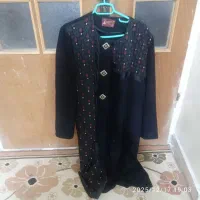 مقداری لباس دست دوم تمیز