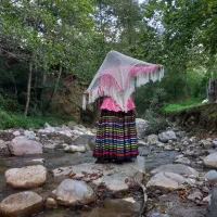 فروش لباس محلی در رنگبندی وطرحهای زیبا مختلف