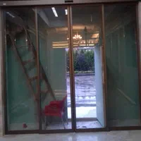 فروش و نصب و تعمیرات انواع درب اتوماتیک شیشه ای|خدمات پیشه و مهارت|رشت, گلزاران|دیوار