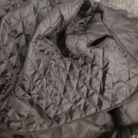 کاپشن|لباس|محمدشهر, شهرک پیام (مهرالبرز)|دیوار