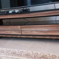 میز تلوزیون  بسیار سالم وشیک