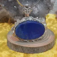 گر.د.نبند نقر.ه با نگین لا.جورد طبیعی