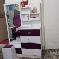 تخت خواب و کاناپه و دو عدد پاتختی  میز آرایش|تخت و سرویس خواب|امیدیه, |دیوار