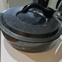 یک عدد کیک پز برقی نو ۱۳۰۰