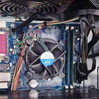 مادر برد + cpu + رم ۸ گیگ + پاور + بدنه کیس