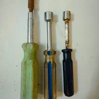 پیچ گوشتی تقه خور و آچار تخت و بکشی و...|ابزارآلات|قم, زاد|دیوار