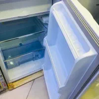 یک عدد یخچال 5فوت نو آکبند