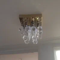 سه عدد لوستر سقفی به همراه لوستر گوی
