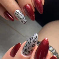 کاشت ناخن۴۰۰